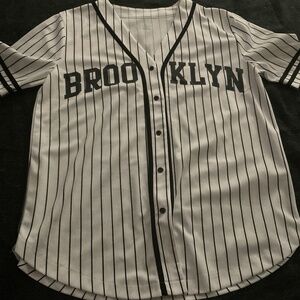 Brooklyn Button Up Athletic Cover